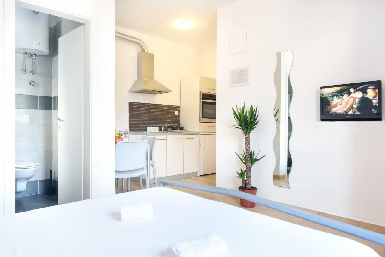 Very Special Apartments باكوشتاني المظهر الخارجي الصورة