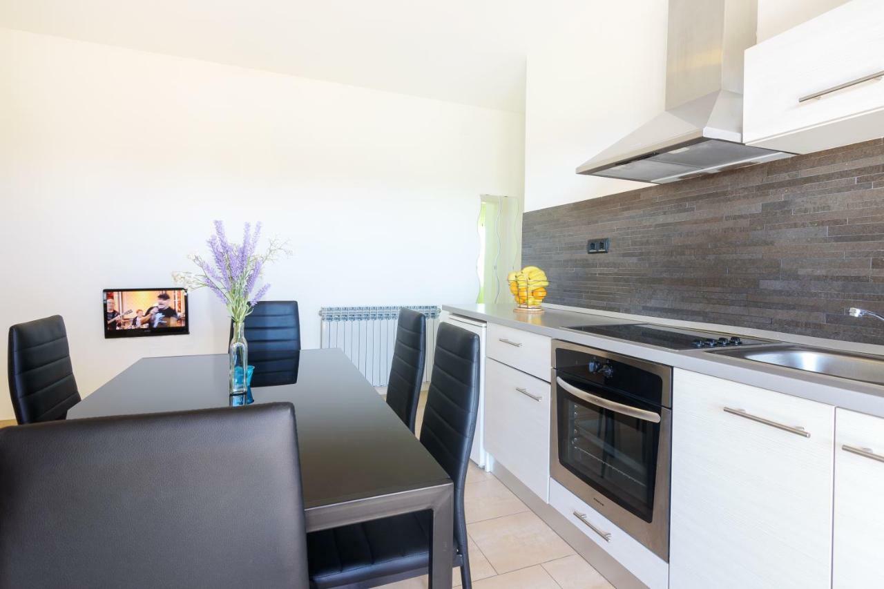 Very Special Apartments باكوشتاني المظهر الخارجي الصورة