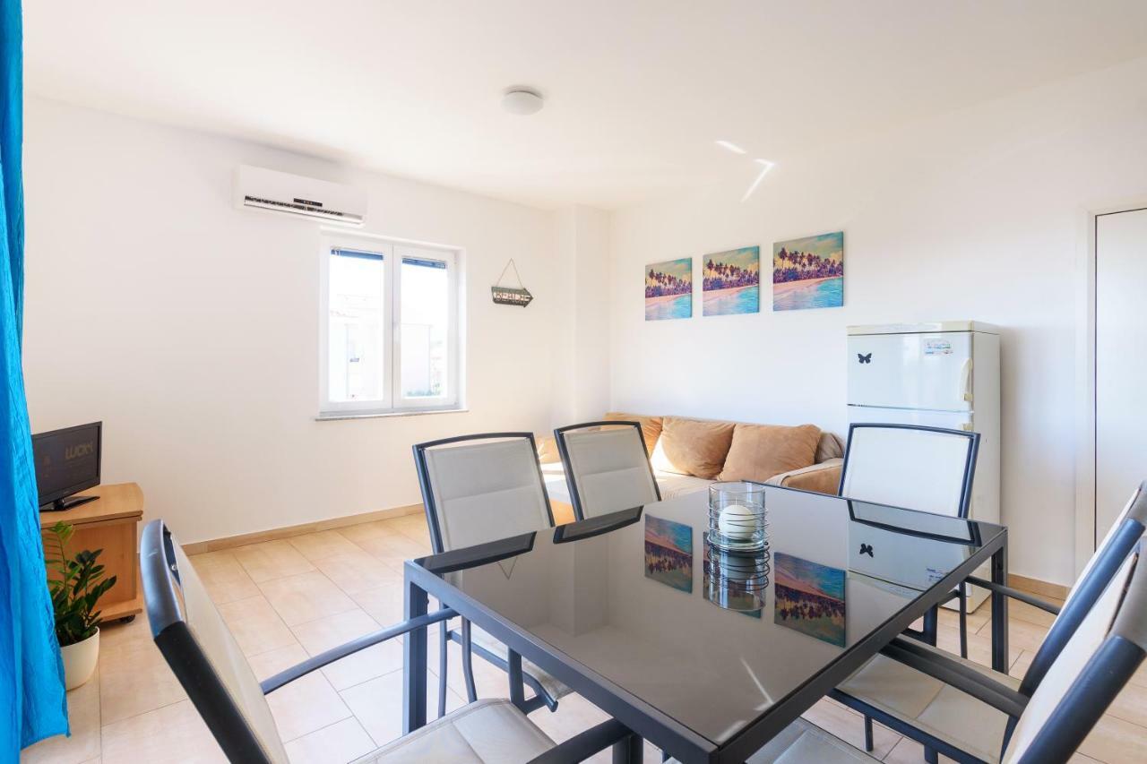 Very Special Apartments باكوشتاني المظهر الخارجي الصورة